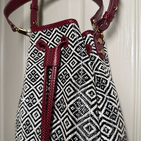 Elizabeth and James Geometric Bucket Bag – Black/White with Burgundy Strap - Picture 5 of 16